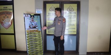 Pemasangan Banner 10 Commander Wish Kapolda Bengkulu di Polres Bengkulu Tengah