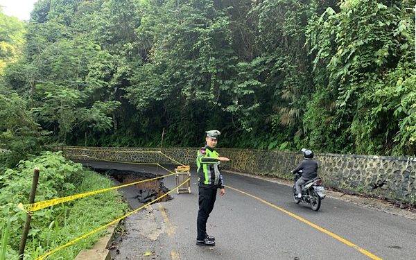 Patroli Rutin di Jalan Lintas Bengkulu-Kepahiang: Satlantas Polres Bengkulu Tengah Pastikan Keamanan dan Kelancaran Lalu Lintas