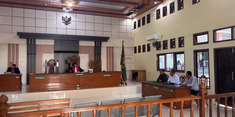 Polres Bengkulu Tengah dalam sidang praperadilan penetapan Tersangka, majelis hakim tolak permohonan praperadilan pemohon.