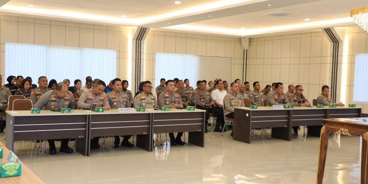 Kapolres Bengkulu Tengah Hadiri Taklimat Akhir Audit Kinerja Tahap I Polda Bengkulu