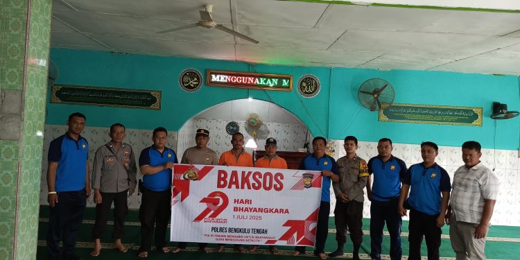 Polsek Karang Tinggi Gelar Bakti Sosial Religi di Masjid dan Gereja Sambut HUT Bhayangkara ke-79