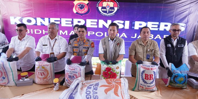 Kecurangan Beras Raup Omzet Hampir Rp5 Miliar, Polda Jabar Ungkap Praktik Curang Enam Pelaku