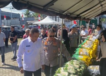 Polres Bengkulu Tengah dan Bulog Gelar Gerakan Pangan Murah, Ratusan Warga Serbu Lokasi