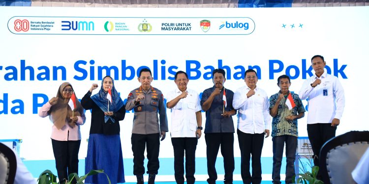 Mendagri Apresiasi Polri dan Bulog Gelar Gerakan Pangan Murah