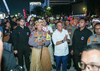 *Kapolri dan Mensesneg Tinjau Panggung Rakyat di HI, Masyarakat Antusias*