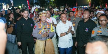 *Kapolri dan Mensesneg Tinjau Panggung Rakyat di HI, Masyarakat Antusias*