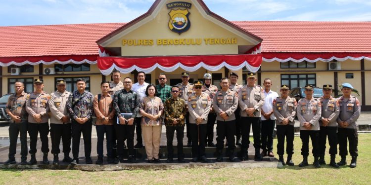 Kunjungan Kerja: Kompolnas Monitoring Kinerja Polres Bengkulu Tengah, Fokus pada SDM, Anggaran, Sarpras, dan Operasional