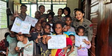 *Polri Tanamkan Semangat Belajar kepada Anak-Anak di Kampung Yunad Melalui Pendekatan Humanis*