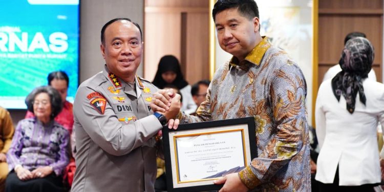 Dukungan Polri pada Program 3 Juta Rumah Subsidi Diganjar Penghargaan dari Menteri PKP