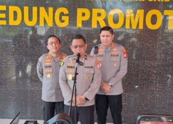 *Wakapolri Tinjau Pasien Korban Unjuk Rasa di RS Bhayangkara Pusdokkes Polri*