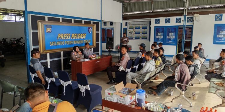 Polres Bengkulu Tengah Gelar Silaturahmi Bersama Tokoh Masyarakat, Komunitas Roda dua, Dinas Perhubungan, Jasa Raharja, insan media, serta Senkom