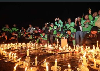 Ojol di Jatim Bersama Polri dan TNI Doa Bersama untuk Affan, Komitmen Kondusif