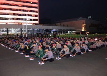 Makan Malam Bersama, Kapolri Beri Motivasi Pasukan Pengamanan DPR/MPR RI