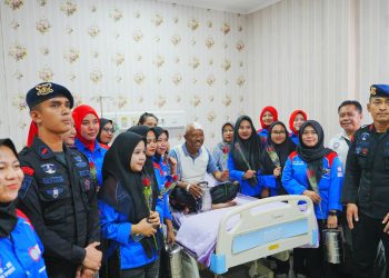 *Buruh KSPSI Jenguk Anggota Polri Korban Kerusuhan di RS Polri Kramat Jati*