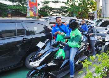 Buruh KSPSI dan Polri Adakan Bakti Sosial, Ratusan Paket Sembako Dibagikan kepada Warga*