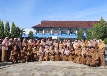 Wakapolda Bengkulu Pimpin Upacara Bendera di SMP N 4 Kota Bengkulu