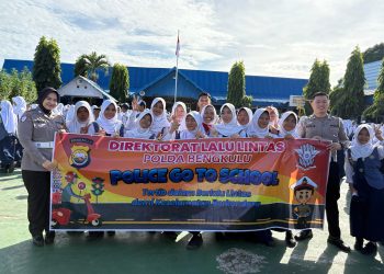 *Ditlantas Polda Bengkulu Gelar Police Go To School di SMPN 4 Kota Bengkulu