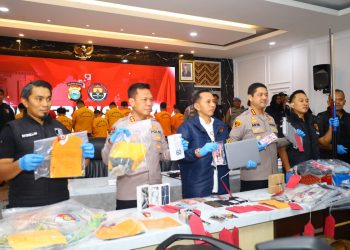 Polda Sulsel Gelar Press Release Kasus Tindak Pidana dalam Aksi Unras di Wilayah Hukum Polda Sulsel, Tetapkan 53 Tersangka*