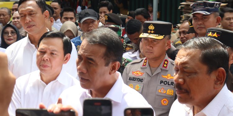 Kapolda Bengkulu Dampingi Kunjungan Kerja Menteri Pertanian dan Ketua DPD RI di Pasar Panorama
