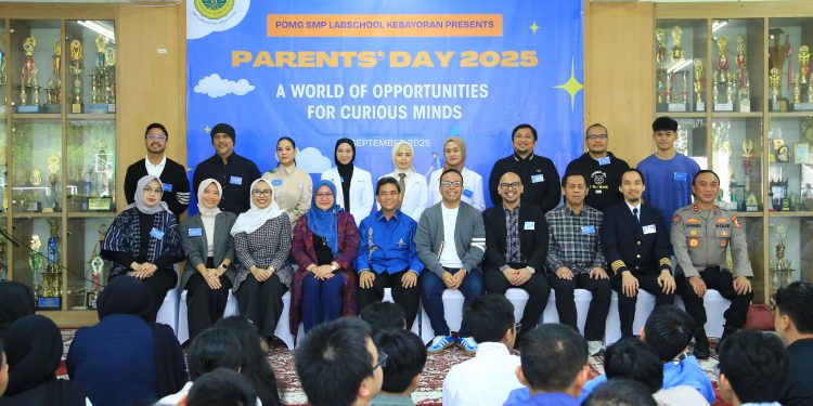 Kadiv Humas Beri Motivasi dan Pemahaman Tugas Kepolisian Pada Siswa Labschool Kebayoran