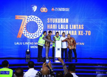 Hadiri Syukuran HUT Lalu Lintas ke-70, Kapolri Luncurkan Digital Korlantas dan Sematkan Pin Emas