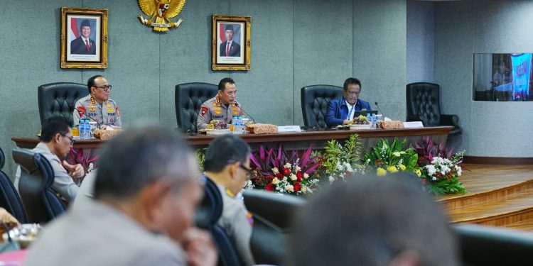 Kapolri Gandeng Pakar, Akademisi, dan Pemerhati Kepolisian untuk Beri Masukan Melalui Rapat Akselerasi Transformasi Polri