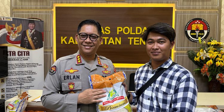 Pererat Kemitraan, Polda Kalteng Bagikan Paket Sembako untuk Insan Pers