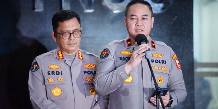 *Mutasi Jabatan Strategis Polri : Ka BIK, Komandan Korps Brimob dan Kapolda serta 60 Personel di Mutasi*