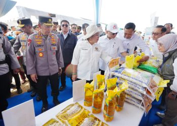 *Gerakan Pangan Murah Polri Salurkan 1.386 Ton Beras SPHP di Tengah Panen Raya Kuartal III*