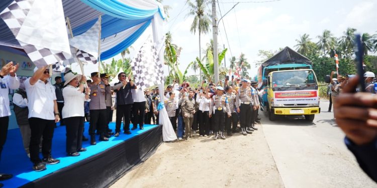 *Polri Distribusikan 1.765 Ton Jagung ke Gudang Perum Bulog pada Panen Raya Kuartal III*