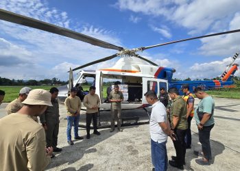 *Satgas Ops Damai Cartenz Distribusikan Logistik ke Pos Kiwirok Lewat Airdrop*