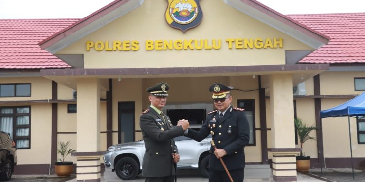 Perkuat Sinergitas, Kapolres Bengkulu Tengah Terima Kunjungan Silaturahmi Dandim 0407 Kota Bengkulu