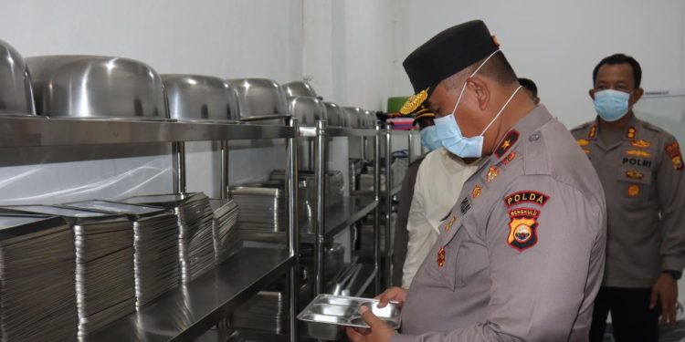 Wakapolda Bengkulu Tinjau Dapur Satuan Pelayanan Pemenuhan Gizi (SPPG) Yayasan Kemala Bhayangkari Polres Bengkulu Selatan*