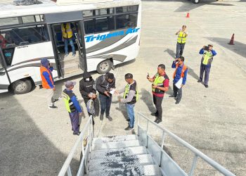 Satgas Damai Cartenz dan Polres Yahukimo Serahkan Tersangka Kasus Penyerangan Nakes dan Guru ke Kejaksaan Jayawijaya