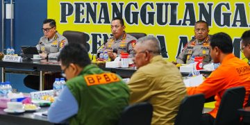*Kapolri Pimpin Rakor Bencana dengan Forkopimda Sumut, Bahu Membahu Tangani Bencana*