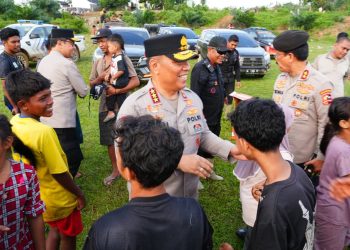 *Wakapolri Pantau Penanganan Banjir Aceh Tamiang, Pastikan Bantuan Besar Akpol ’90 Tersalurkan Tepat Sasaran
