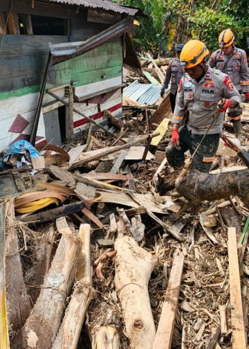 Tim K9 Polri Temukan Sesosok Mayat Wanita di Depan Gereja GKPA Huta Godang, Batang Toru