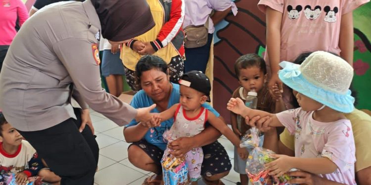 Tim Trauma Healing Polres Sibolga Hadir di Posko Pengungsian TK Negeri Pembina Sibolga