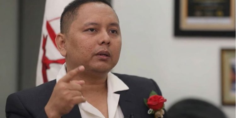 Jakarta, 15 Desember 2025  *SIARAN PERS PETISI AHLI:* *(PERKUMPULAN PRAKTISI HUKUM & AHLI HUKUM INDONESIA)*