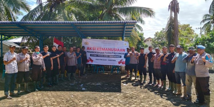 *Polri dan Warga Bersinergi Pulihkan Pascabanjir di Pidie Jaya*