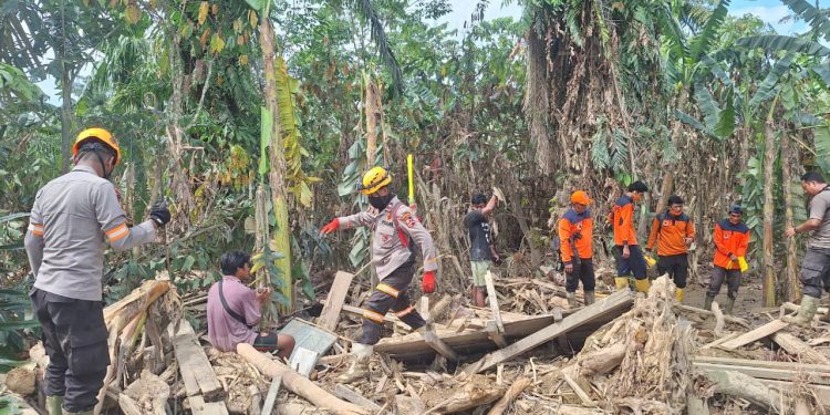 *Tindak Lanjut Laporan Warga, Satwa K-9 Polri Berhasil Temukan Jenazah di Aceh Tamiang