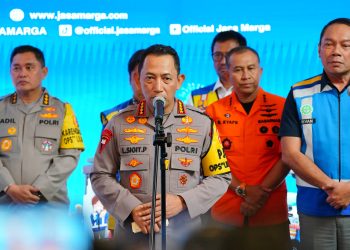 Kapolri Tinjau Pos Command Center, Pastikan Arus Mudik Berjalan Aman dan Nyaman