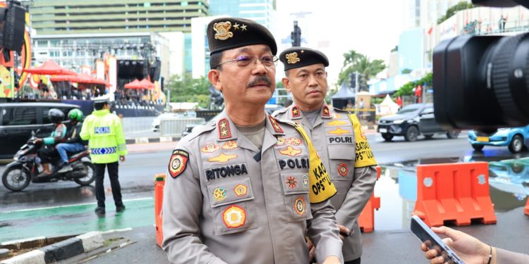 *Polri Kerahkan 312 Ribu Personel Amankan Perayaan Tahun Baru 2025*