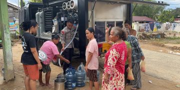 *Pascabencana, Brimob Polda Sumut Penuhi Kebutuhan Air Bersih Warga di Desa Sibuluan Nauli*