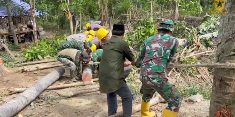 Brimob Polda Sulteng Bangun Jembatan Sementara Penghubung Wani 3–Labuan Kungguma
