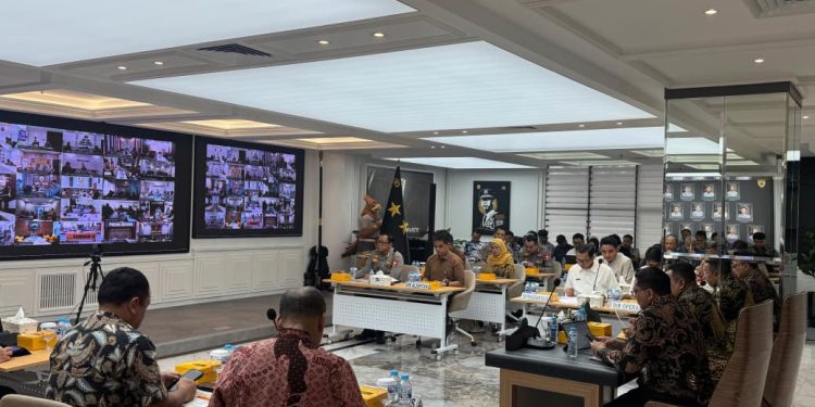 *Putus Rantai Tengkulak, Polri Fasilitasi Permodalan KUR dan Penyerapan Bulog bagi Petani Jagung*