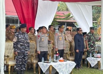 Dukung Program TMMD Ke-127, Batalyon A Pelopor Brimob Polda Bengkulu Ikut Upacara di SMAN 03 Curup Utara