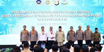 Presiden Prabowo Subianto Anugerahkan Bintang Jasa dan Satyalancana Wira Karya kepada Penggerak MBG dan Rantai Pasok SPPG Polri