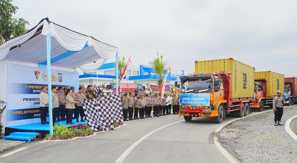 Lepas Bantuan Kemanusiaan 22 Kontainer untuk Korban Bencana Sumatera, Kapolri: Wujud Kehadiran Negara