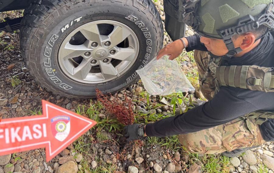 *Ambulans Hampir Dibakar, Warga Dekai Bertahan Selamatkan Satu-Satunya Akses Berobat*